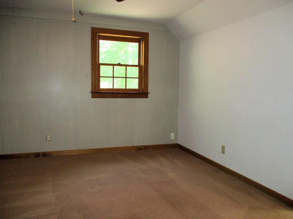 140 Sunrise Ter, Calhoun GA 30701-4638 exterior