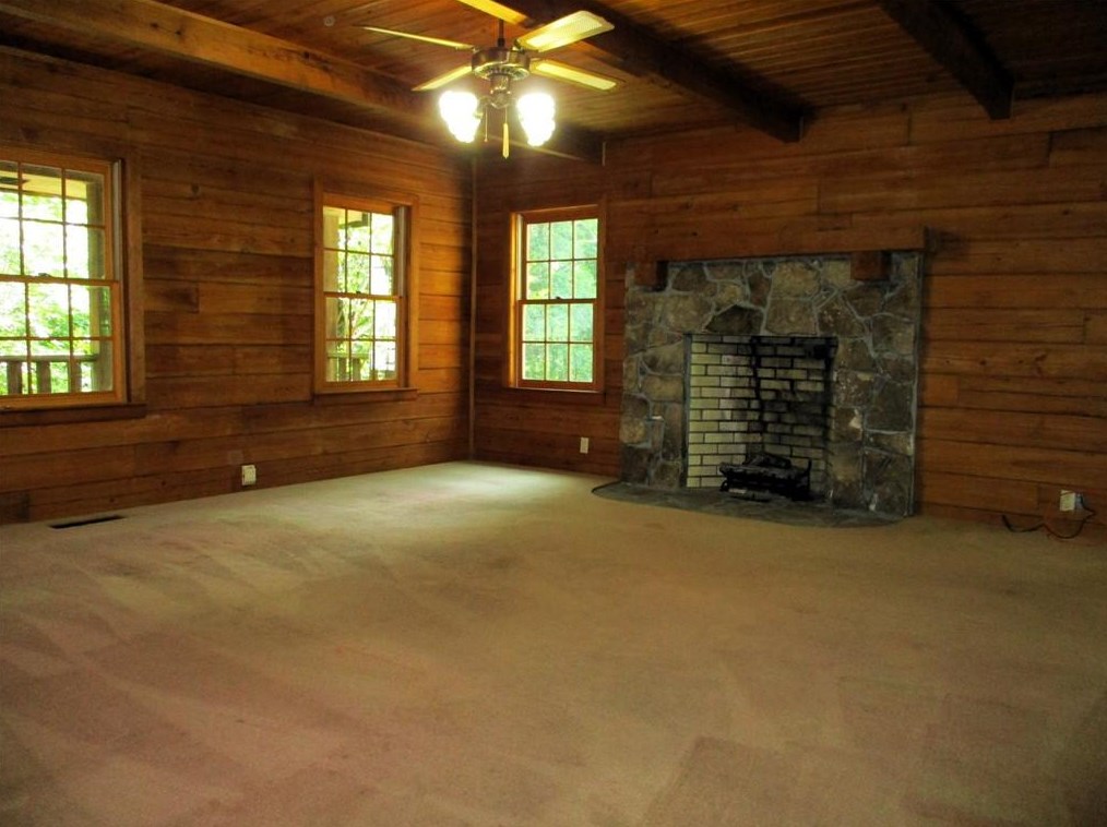 140 Sunrise Ter, Calhoun GA 30701-4638 exterior