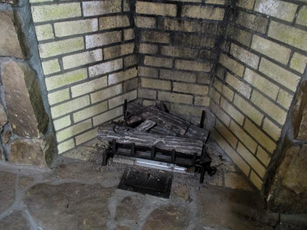 140 Sunrise Ter, Calhoun GA 30701-4638 exterior