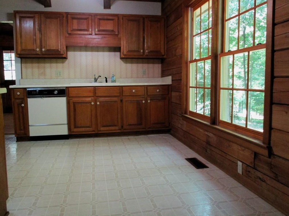 140 Sunrise Ter, Calhoun GA 30701-4638 exterior