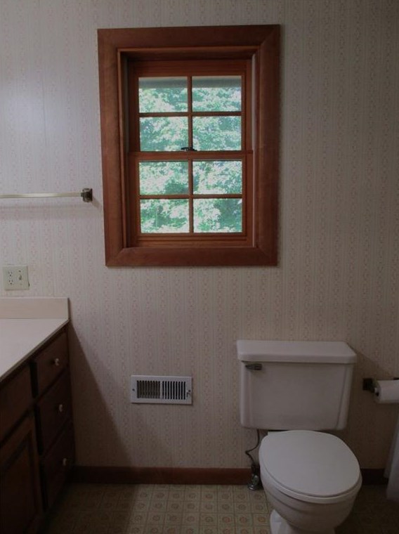 140 Sunrise Ter, Calhoun GA 30701-4638 exterior