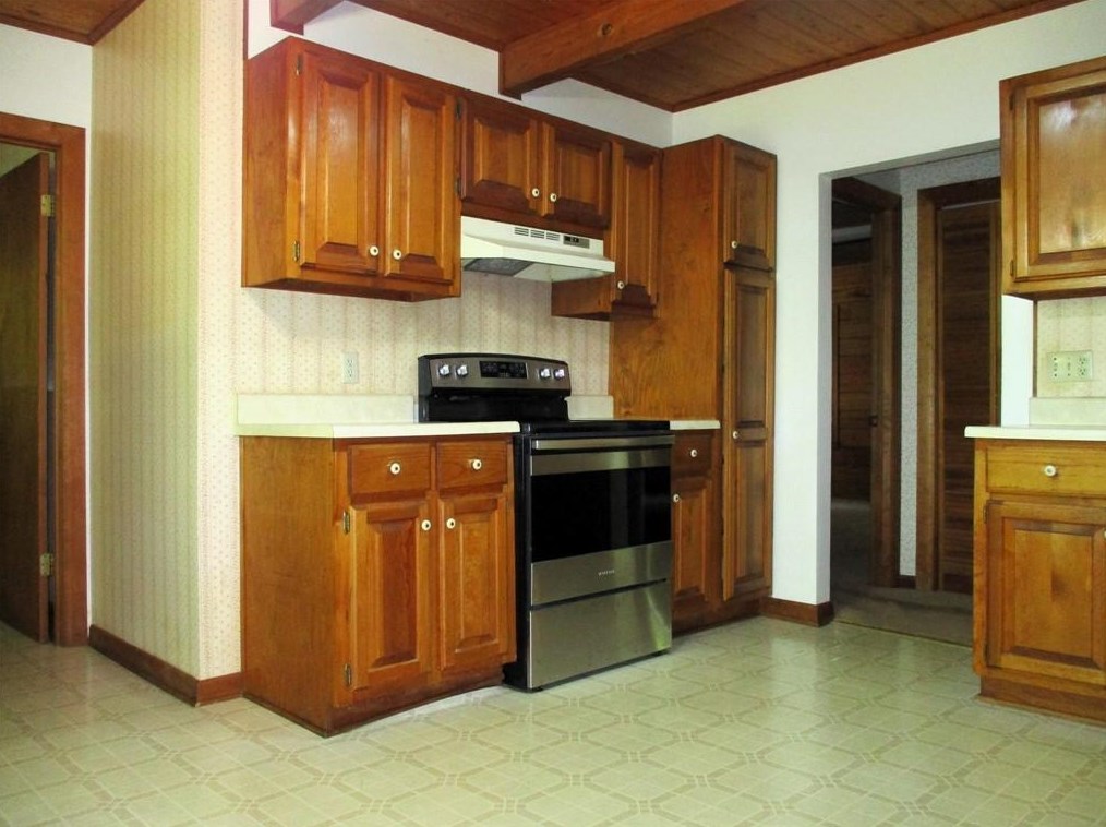 140 Sunrise Ter, Calhoun GA 30701-4638 exterior