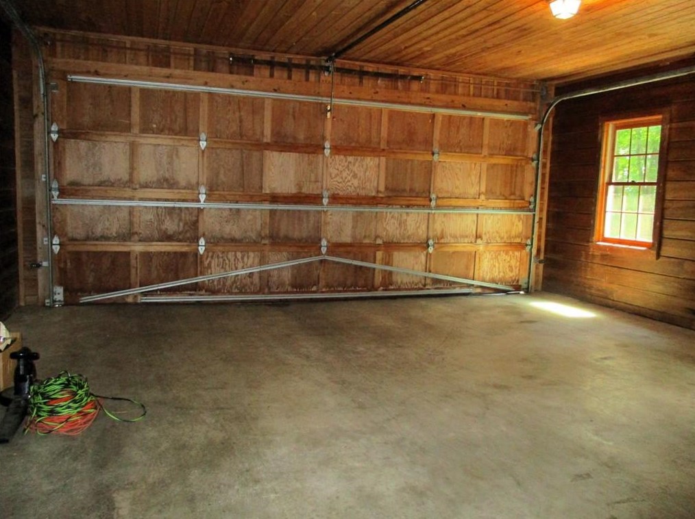 140 Sunrise Ter, Calhoun GA 30701-4638 exterior