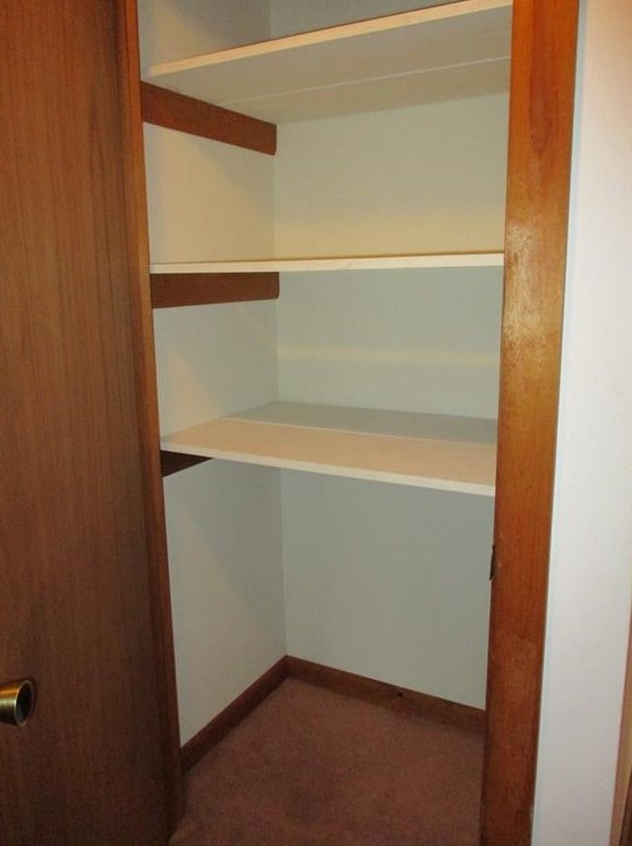 140 Sunrise Ter, Calhoun GA 30701-4638 exterior