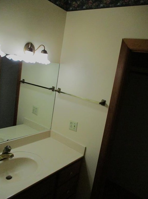 140 Sunrise Ter, Calhoun GA 30701-4638 exterior