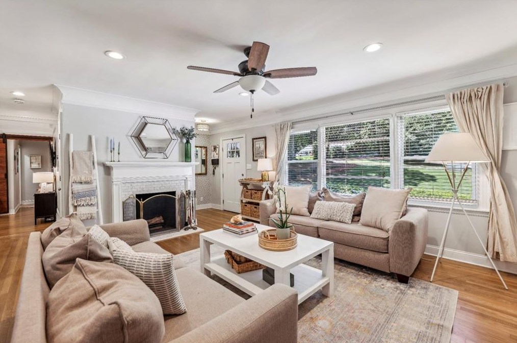 5545 Sherrell Dr, Atlanta GA 30342-1304 exterior