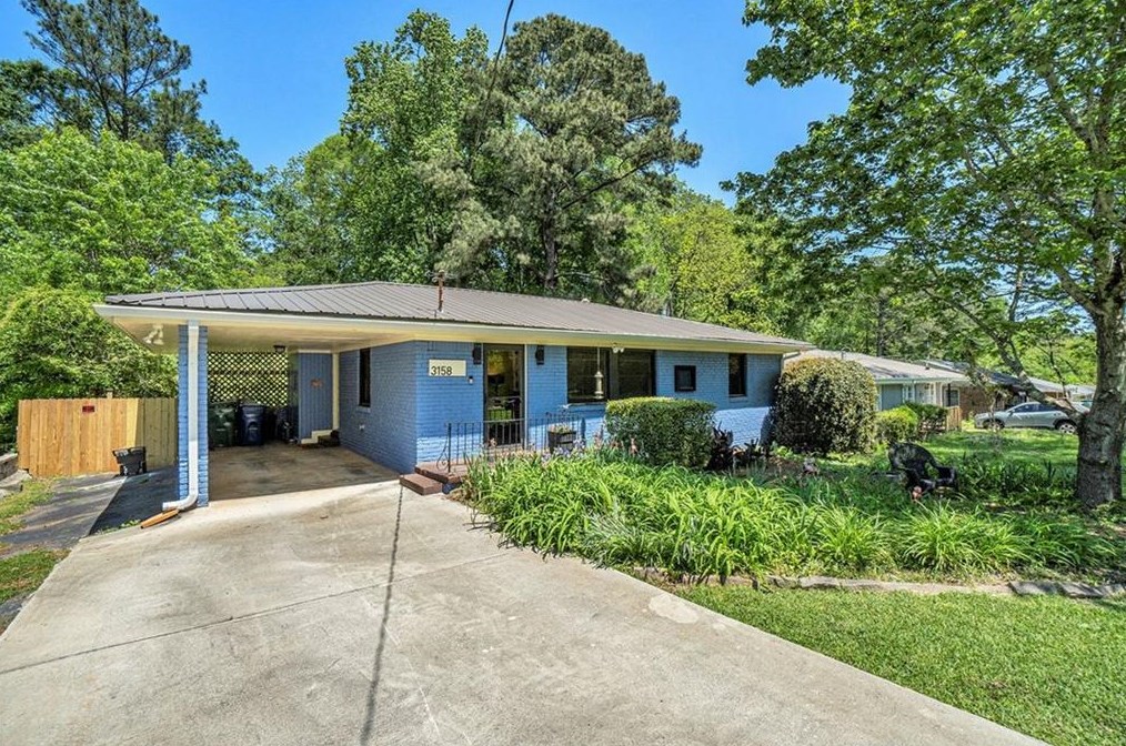 3158 Robin Rd, Decatur GA  30032-3718 exterior