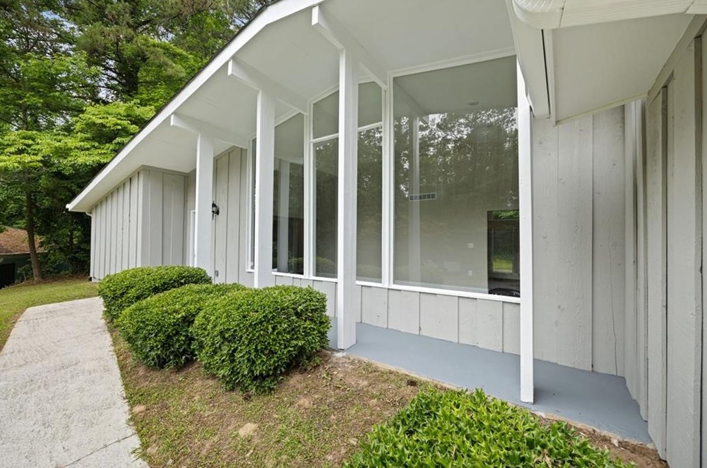 3285 Huntwood Dr, Decatur GA  30034-4912 exterior