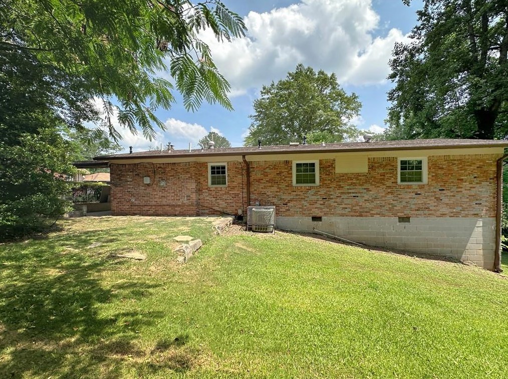 2775 Belleau Ln, Atlanta GA 30316-4356 exterior