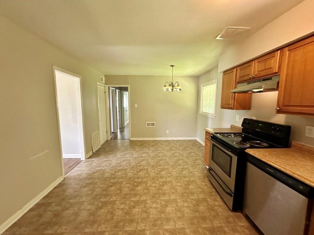 2775 Belleau Ln, Atlanta GA 30316-4356 exterior