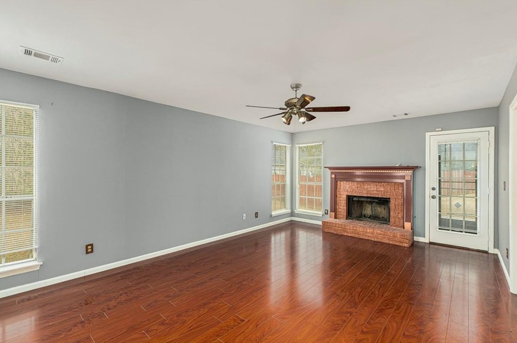 1825 Enon Pne Dr, Atlanta GA  30331-8441 exterior