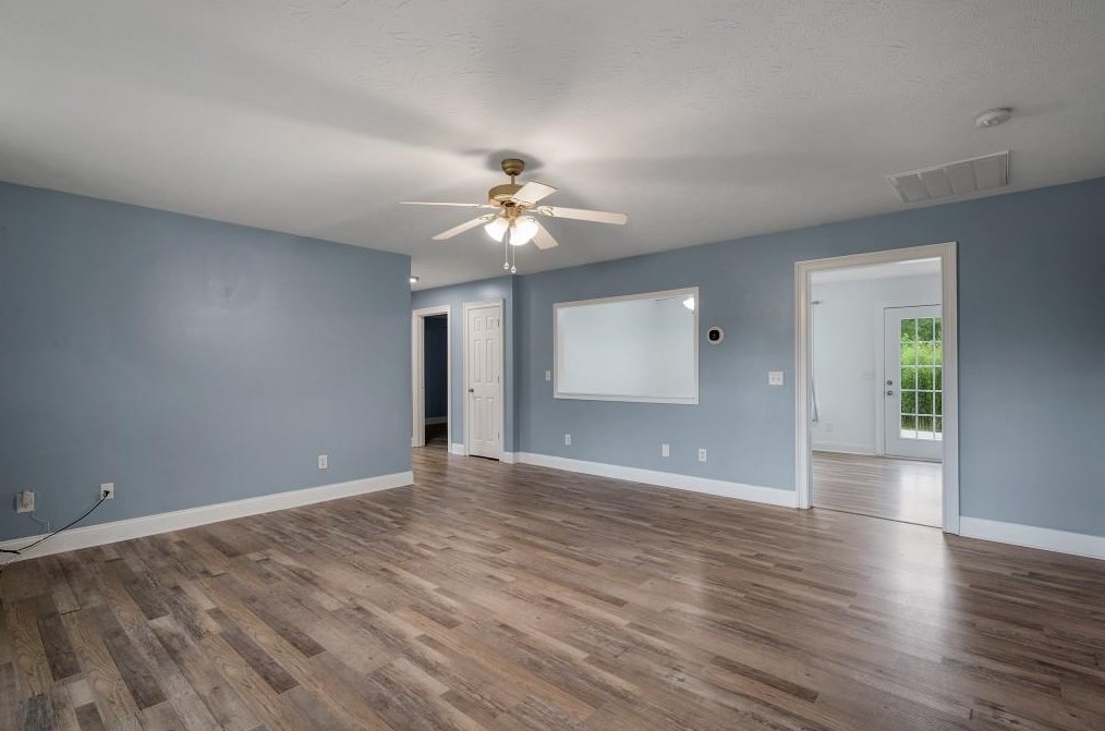 589 Hall Memorial Rd, Calhoun GA 30701-8312 exterior