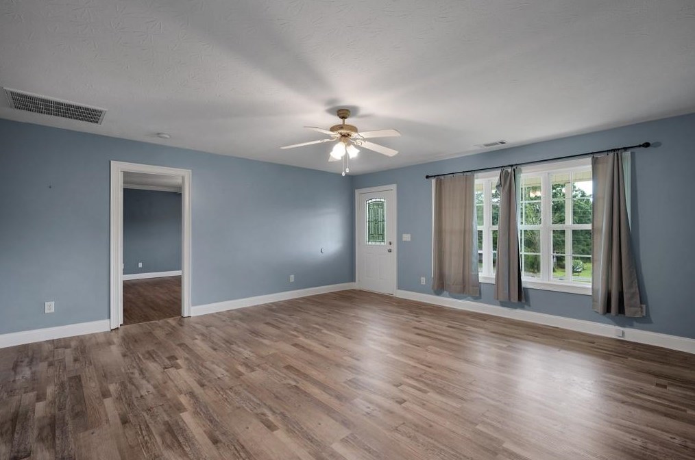 589 Hall Memorial Rd, Calhoun GA 30701-8312 exterior