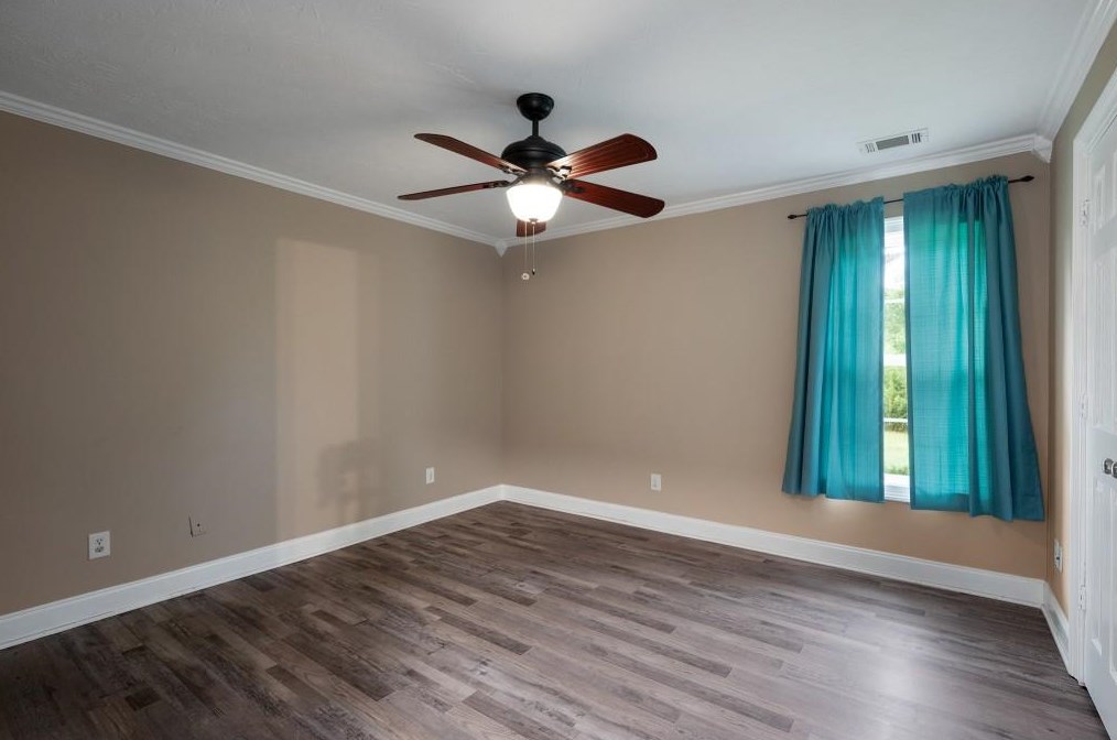 589 Hall Memorial Rd, Calhoun GA 30701-8312 exterior