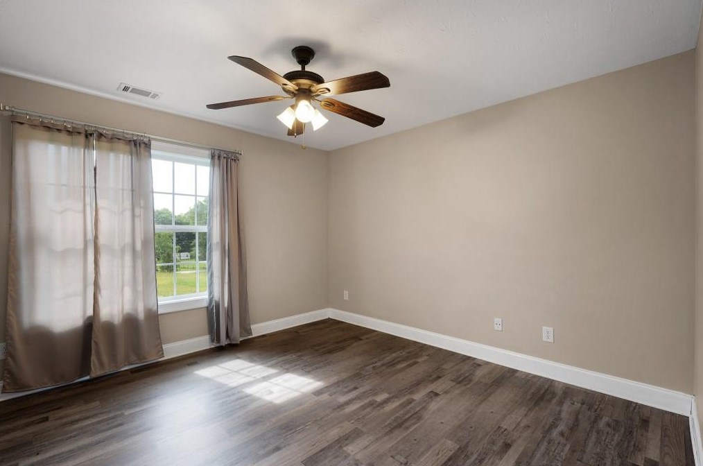 589 Hall Memorial Rd, Calhoun GA 30701-8312 exterior