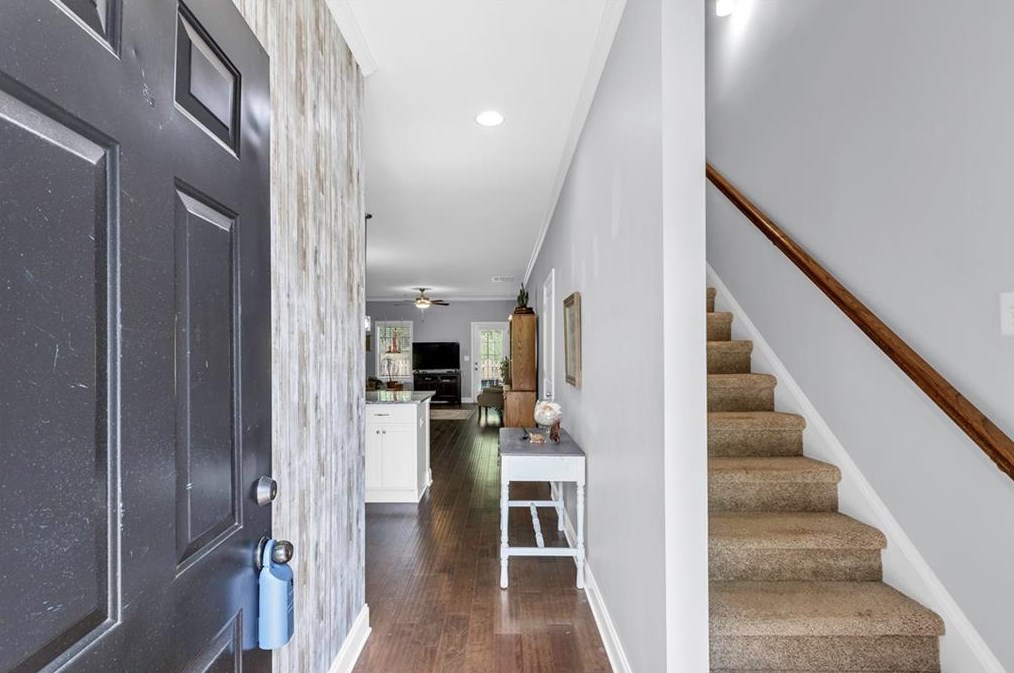 3738 Shades Vly Ln, Gainesville GA 30501 exterior