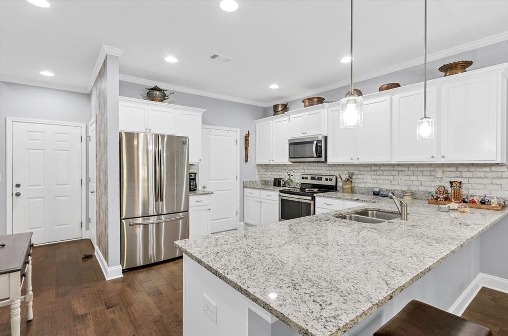 3738 Shades Vly Ln, Gainesville GA 30501 exterior