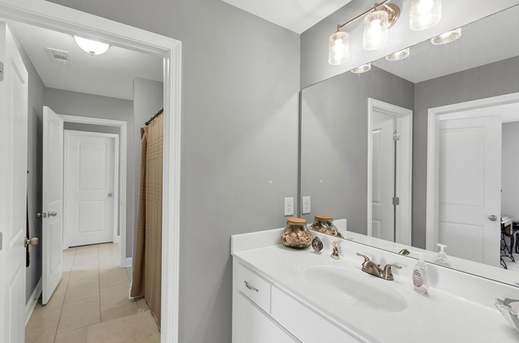 3738 Shades Vly Ln, Gainesville GA 30501 exterior