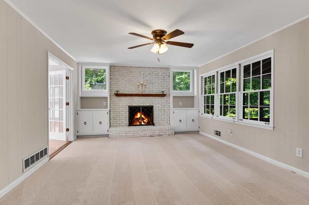 2450 Fontainebleau Dr, Atlanta GA  30360-1227 exterior