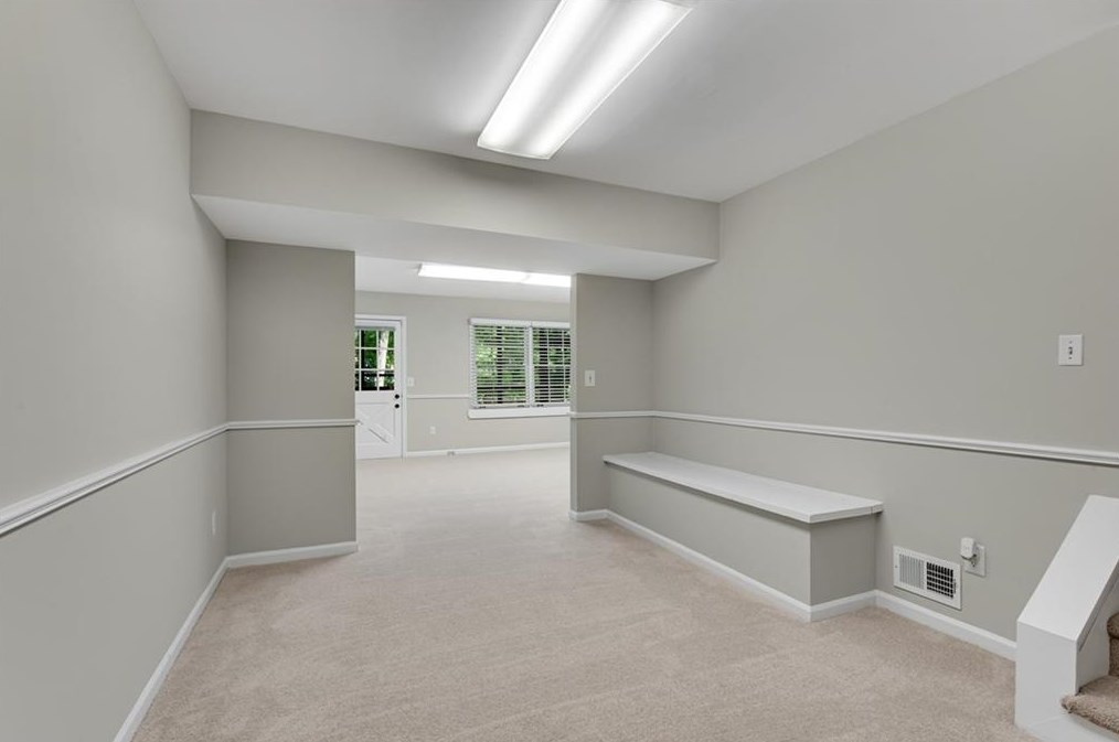 2450 Fontainebleau Dr, Atlanta GA  30360-1227 exterior