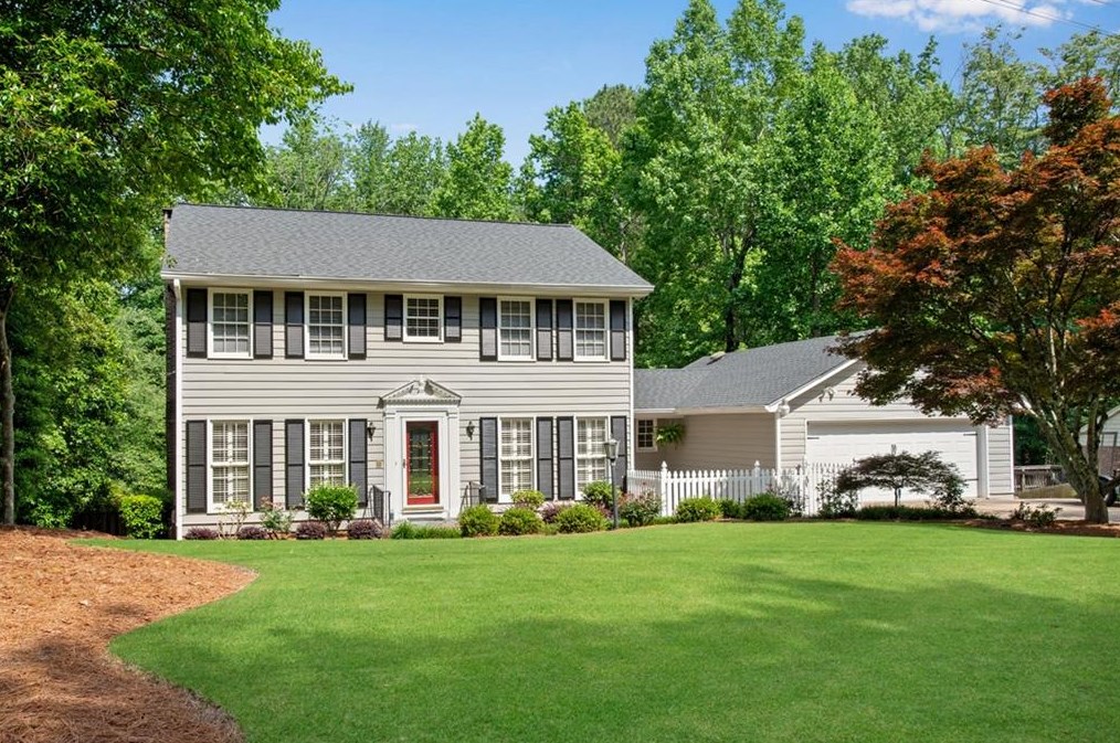 2450 Fontainebleau Dr, Atlanta GA  30360-1228 exterior