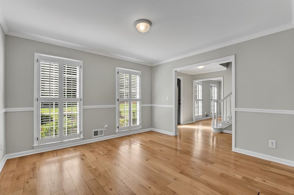 2450 Fontainebleau Dr, Atlanta GA  30360-1227 exterior