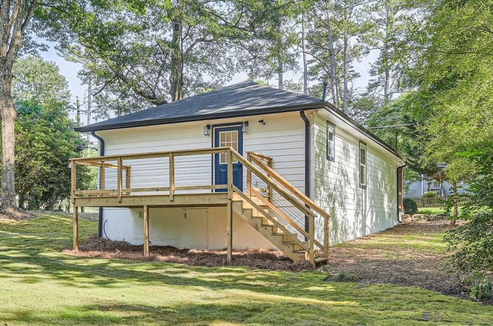 2748 Amelia Ave, Decatur GA 30032-4301 exterior