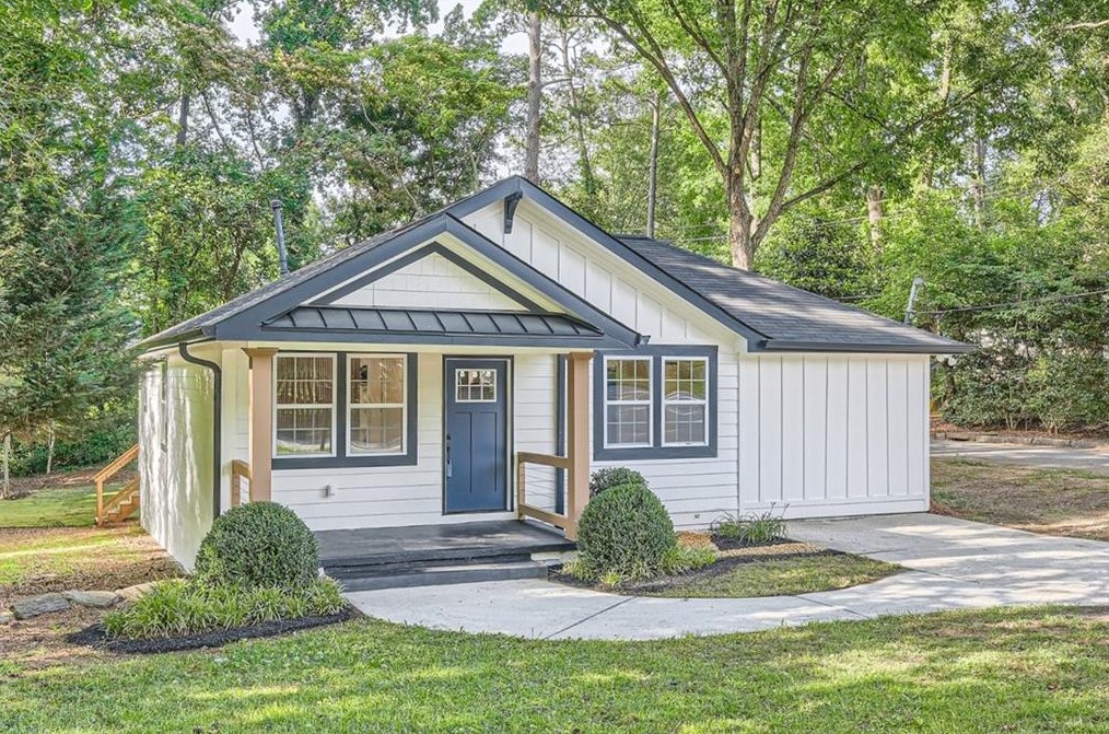 2748 Amelia Ave, Decatur GA  30032-4301 exterior