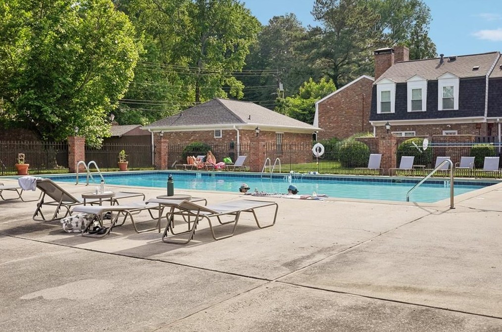 12 Market Sq Pl, Atlanta GA 30318-1428 exterior