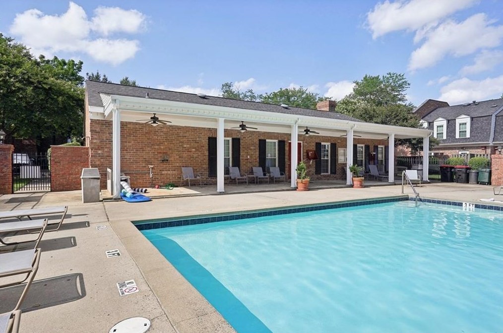 12 Market Sq Pl, Atlanta GA 30318-1428 exterior