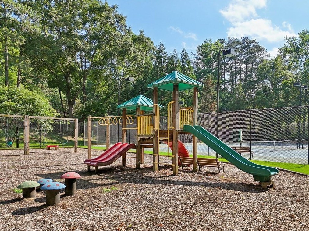 12 Market Sq Pl, Atlanta GA 30318-1428 exterior