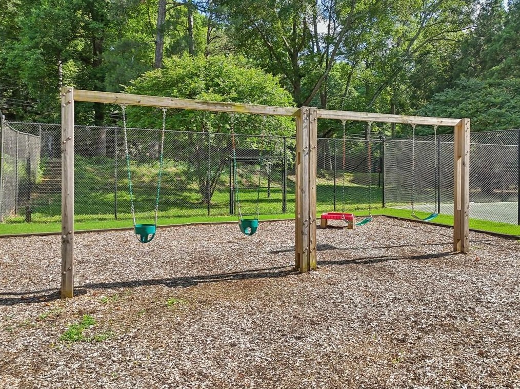 12 Market Sq Pl, Atlanta GA 30318-1428 exterior