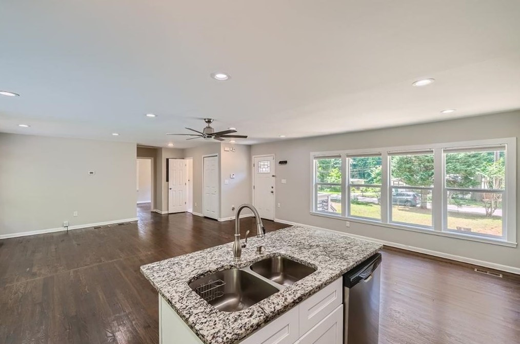 3190 Pinehill Dr, Decatur GA 30032-2807 exterior