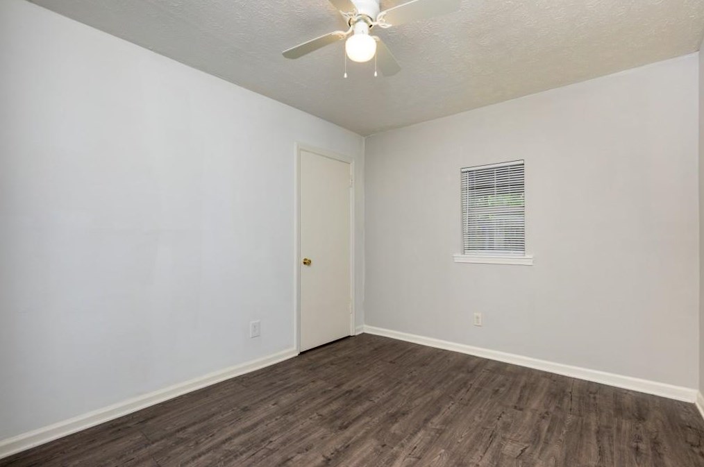 461 Oak Dr, Atlanta GA  30354-1228 exterior