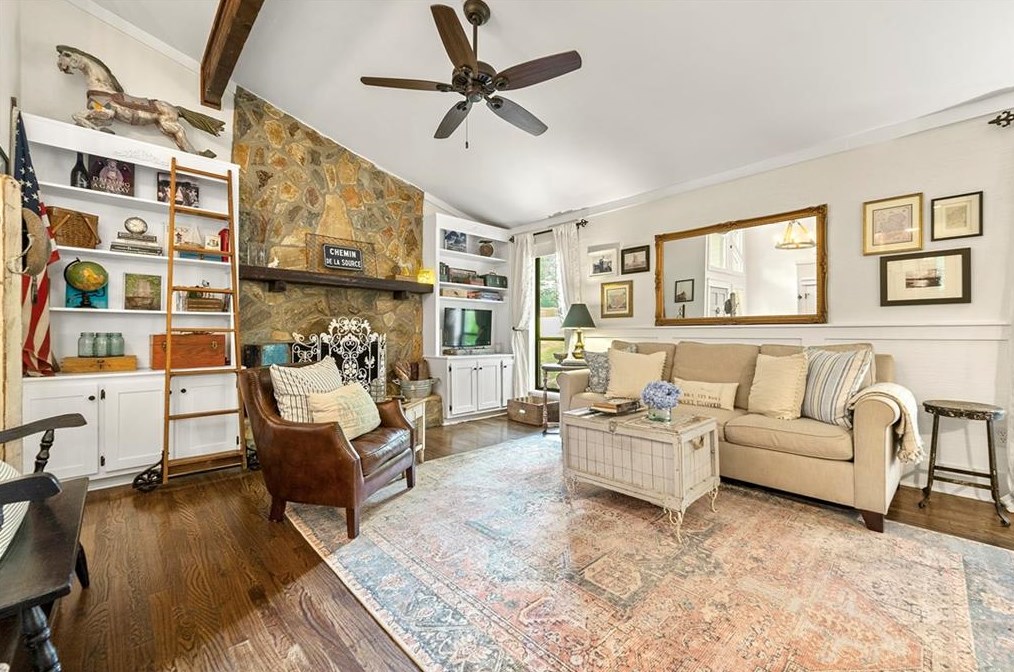 5000 Riv Vly Dr, Smyrna GA  exterior