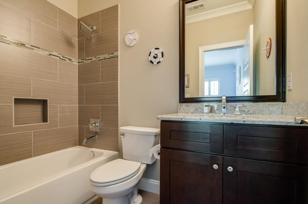 2505 Wawona Dr, Atlanta GA  30319-3715 exterior