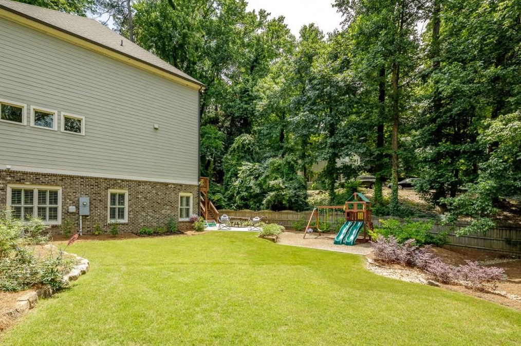 2505 Wawona Dr, Atlanta GA  30319-3715 exterior
