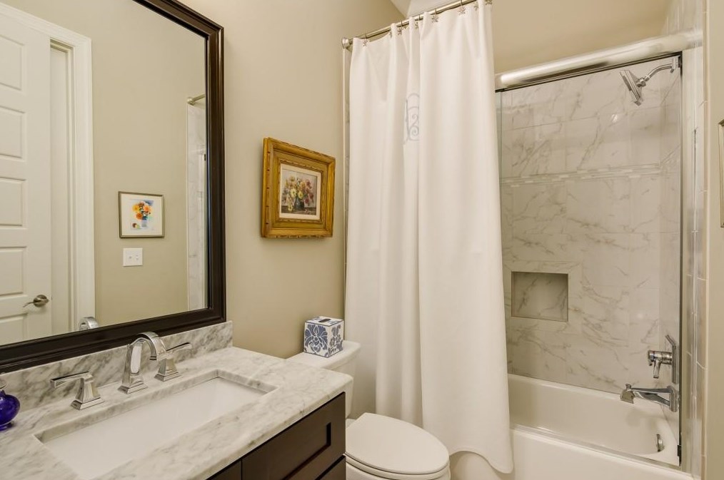 2505 Wawona Dr, Atlanta GA  30319-3715 exterior