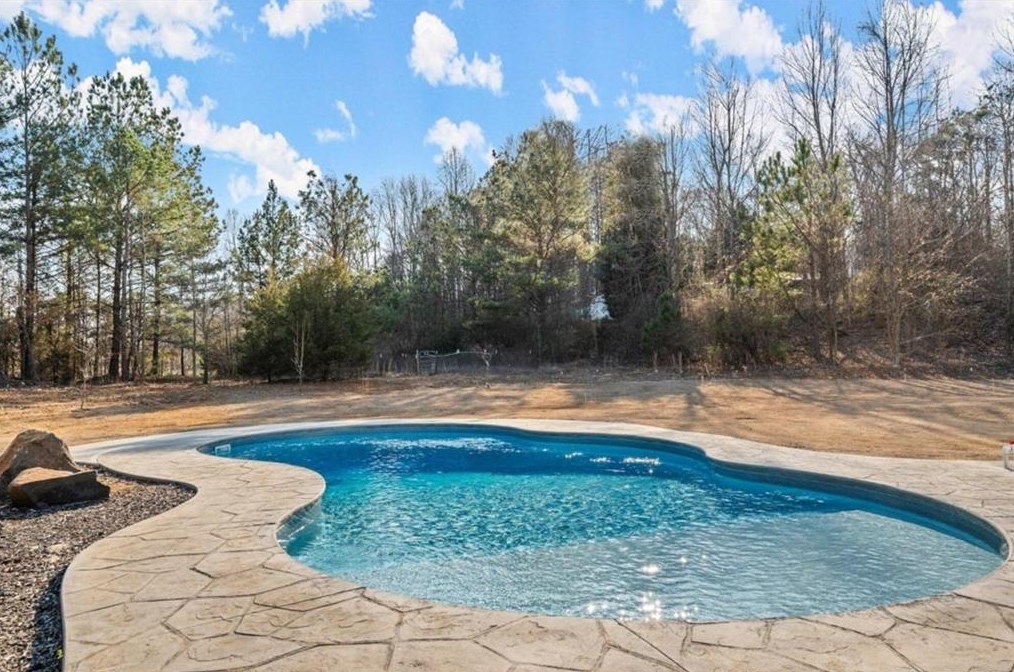 5304 Apple Vly Rd, Jefferson GA  exterior