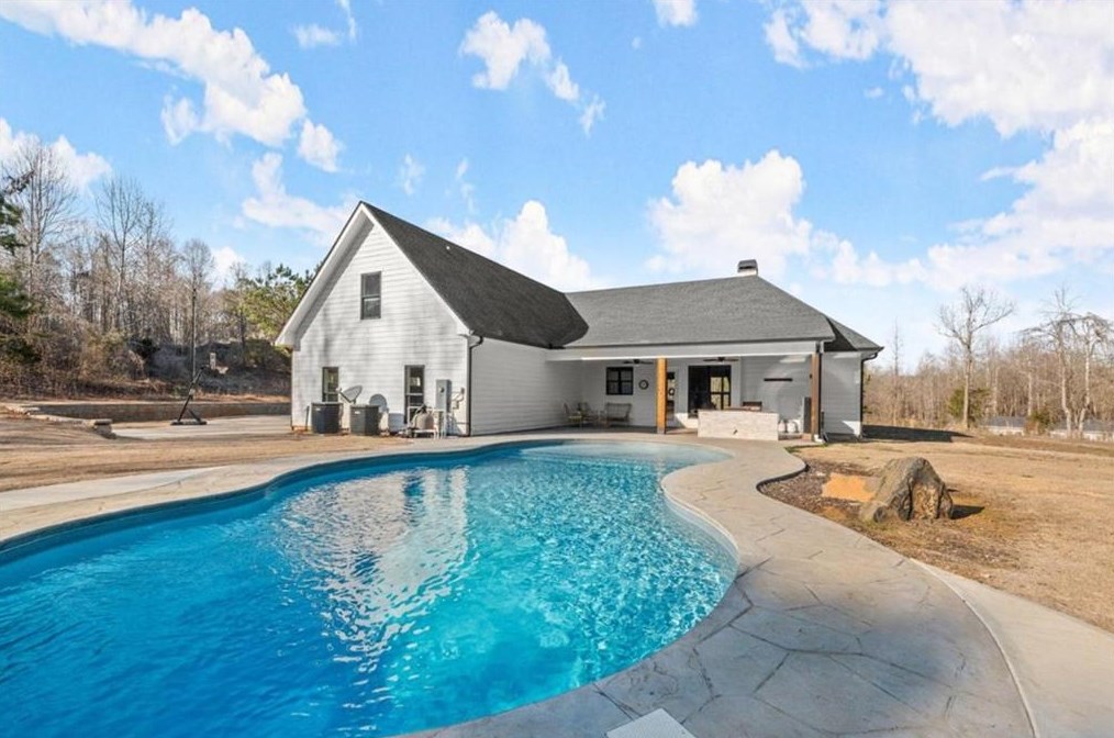 5304 Apple Vly Rd, Jefferson GA  exterior