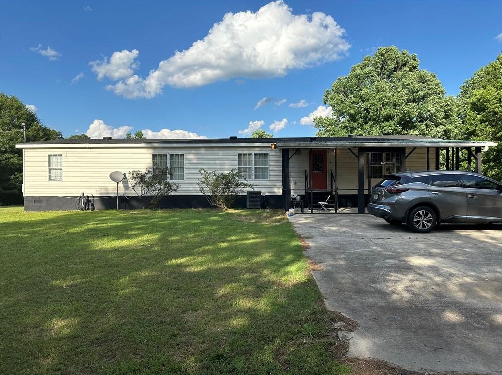 1900 Lester Rd, Conyers GA  30012-3473 exterior