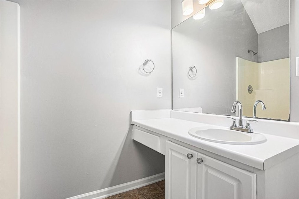 137 Willow Spg Ln, Stockbridge GA 30281-6228 exterior