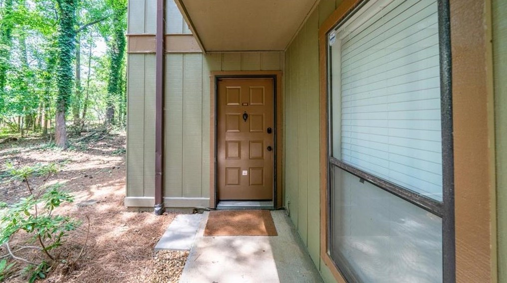 309 Dunbar Dr, Atlanta GA 30338-6558 exterior