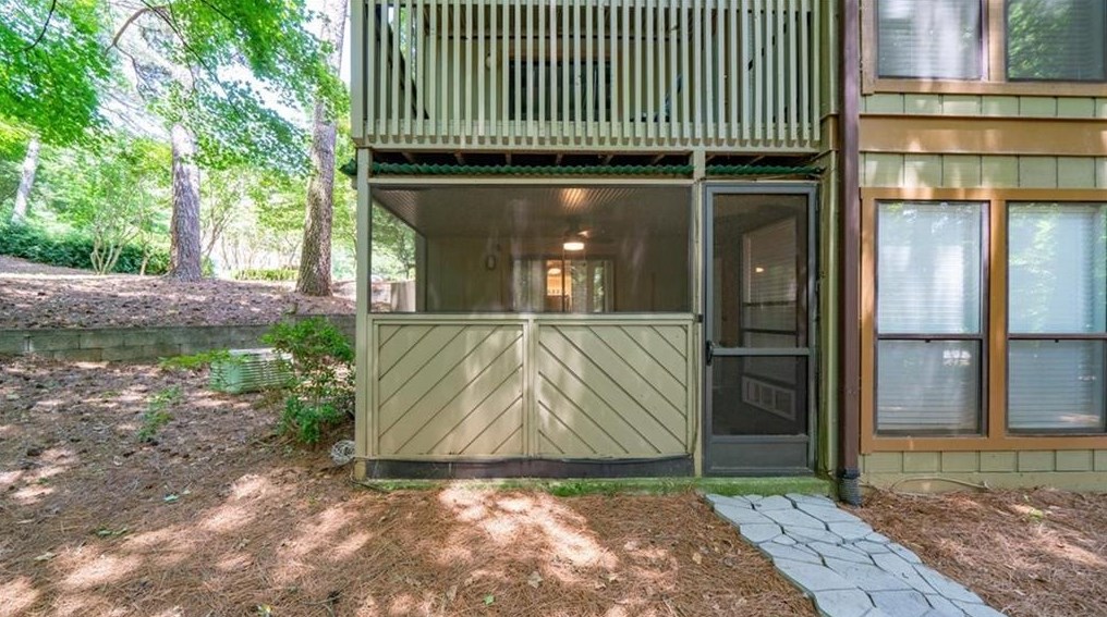 309 Dunbar Dr, Atlanta GA 30338-6558 exterior