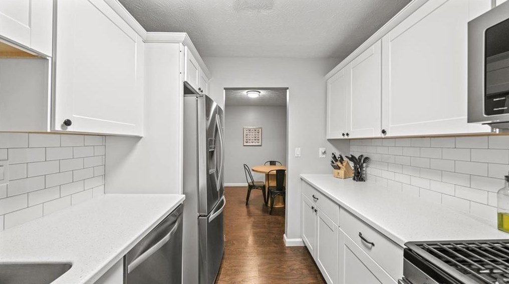 309 Dunbar Dr, Atlanta GA 30338-6558 exterior