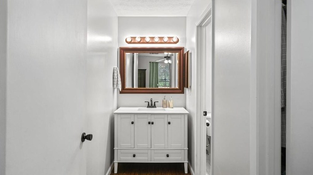 309 Dunbar Dr, Atlanta GA 30338-6558 exterior