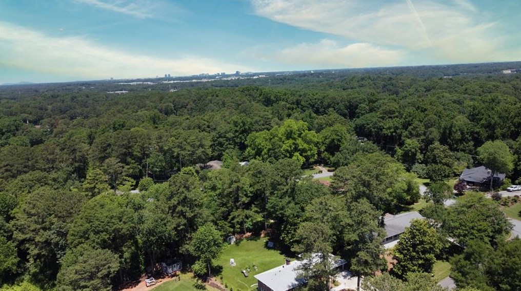2325 Shasta Way, Atlanta GA  30345-2605 exterior