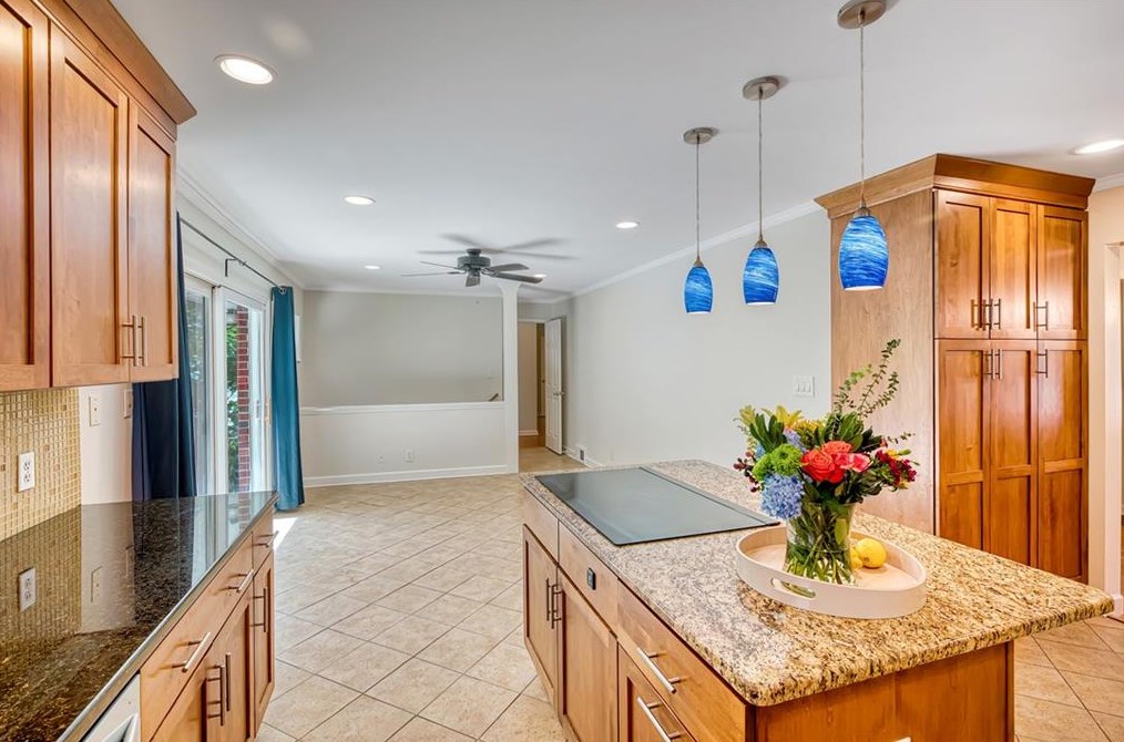 2325 Shasta Way, Atlanta GA  30345-2605 exterior