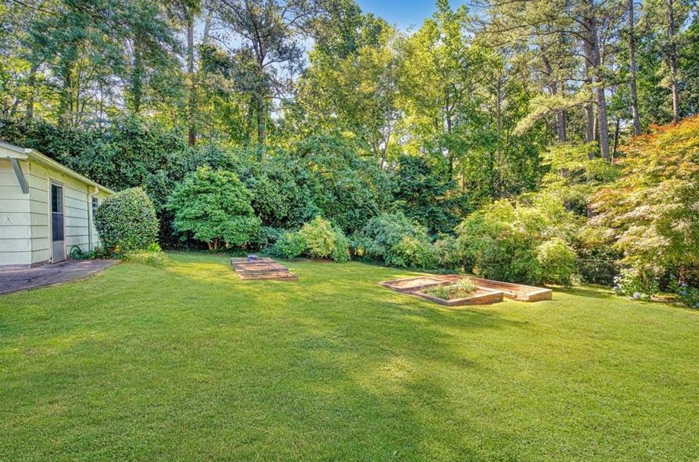 2325 Shasta Way, Atlanta GA  30345-2605 exterior