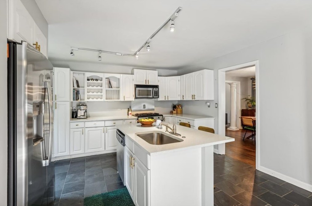 1139 Vis Trl, Atlanta GA 30324-4528 exterior